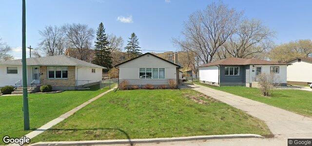 Larawan ng 35 Crestwood Crescent sa Winnipeg, Manitoba