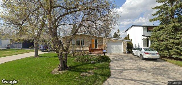 Larawan ng 35 Penrose Place sa Winnipeg, Manitoba