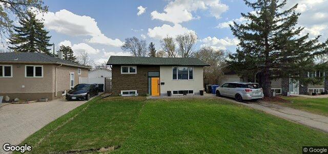 Larawan ng 36 Vincent Massey Boulevard sa Winnipeg, Manitoba