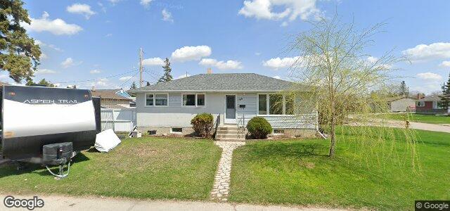 Larawan ng 40 Fontaine Crescent sa Winnipeg, Manitoba