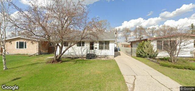 Larawan ng 40 Lochmoor Avenue sa Winnipeg, Manitoba