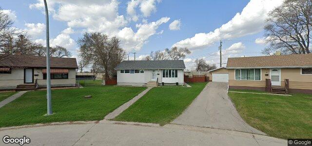 Larawan ng 41 Vincent Massey Boulevard sa Winnipeg, Manitoba