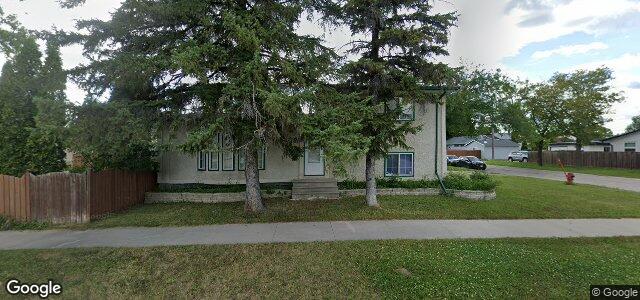 Larawan ng 415 Westmount Drive sa Winnipeg, Manitoba