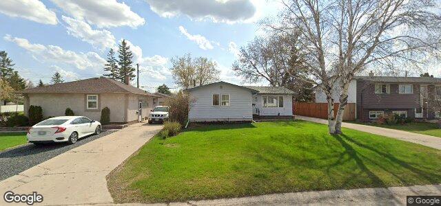 Larawan ng 43 Lochmoor Avenue sa Winnipeg, Manitoba