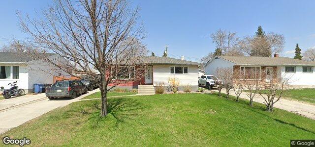 Larawan ng 44 Conifer Crescent sa Winnipeg, Manitoba