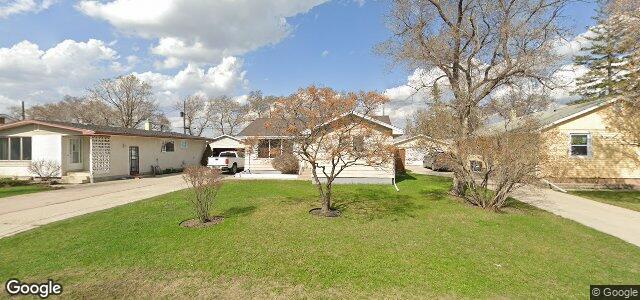 Larawan ng 44 Lochmoor Avenue sa Winnipeg, Manitoba