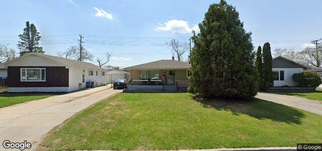 Larawan ng 49 Crestwood Crescent sa Winnipeg, Manitoba