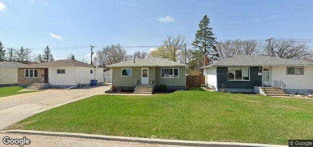 Photo of 5 Crestwood Crescent in Winnipeg, Manitoba