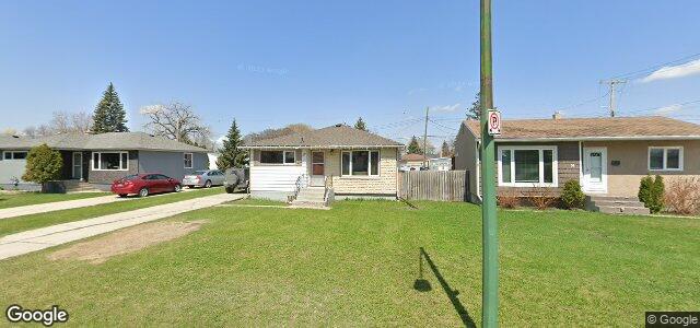 Larawan ng 52 Crestwood Crescent sa Winnipeg, Manitoba