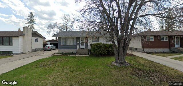 Larawan ng 54 Vincent Massey Boulevard sa Winnipeg, Manitoba