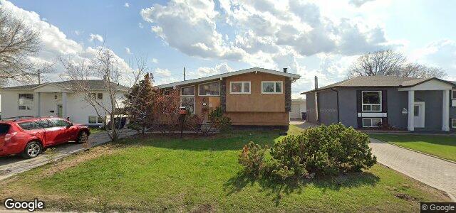 Larawan ng 58 Lomond Boulevard sa Winnipeg, Manitoba