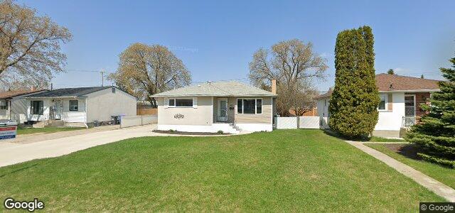 Larawan ng 60 Crestwood Crescent sa Winnipeg, Manitoba
