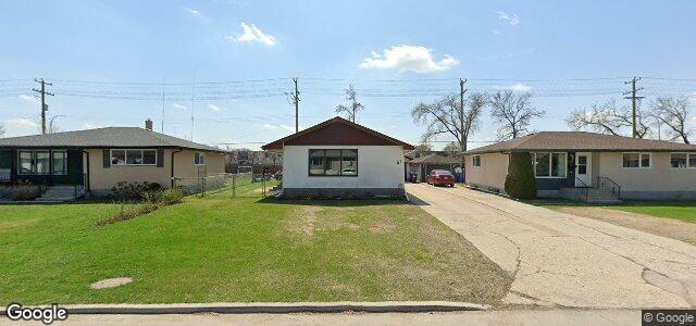 Larawan ng 61 Crestwood Crescent sa Winnipeg, Manitoba