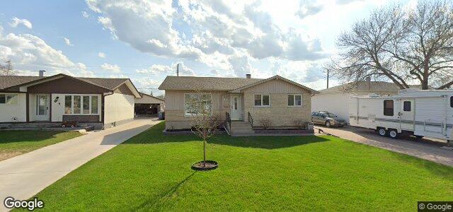 Larawan ng 62 Lomond Boulevard sa Winnipeg, Manitoba