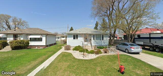 Larawan ng 66 Crestwood Crescent sa Winnipeg, Manitoba