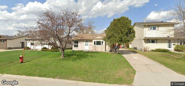 Larawan ng 66 Lochmoor Avenue sa Winnipeg, Manitoba