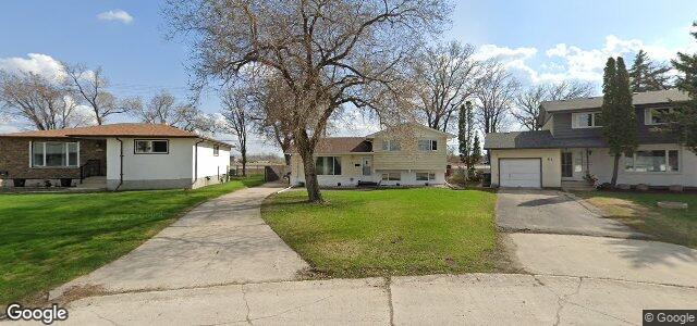 Larawan ng 67 Penfold Crescent sa Winnipeg, Manitoba
