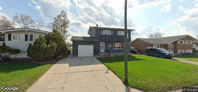 Larawan ng 68 Lomond Boulevard sa Winnipeg, Manitoba