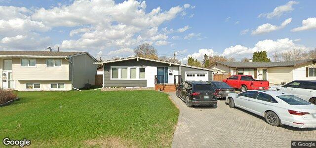 Larawan ng 69 Lomond Boulevard sa Winnipeg, Manitoba