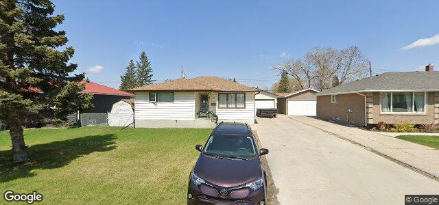 Larawan ng 70 Crestwood Crescent sa Winnipeg, Manitoba