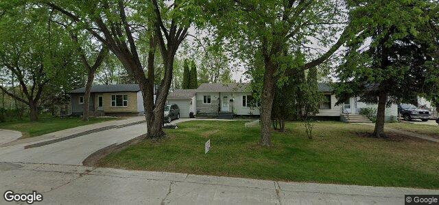 Larawan ng 739 Autumnwood Drive sa Winnipeg, Manitoba