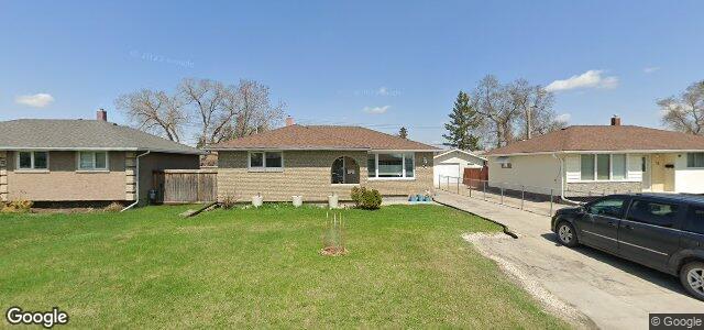 Photo of 74 Crestwood Crescent in Winnipeg, Manitoba