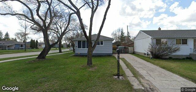 Larawan ng 74 Frontenac Bay sa Winnipeg, Manitoba