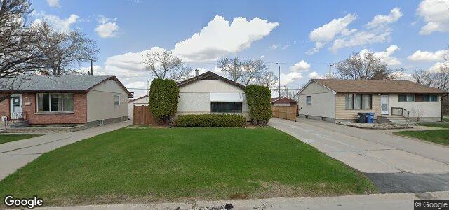 Larawan ng 77 Vincent Massey Boulevard sa Winnipeg, Manitoba