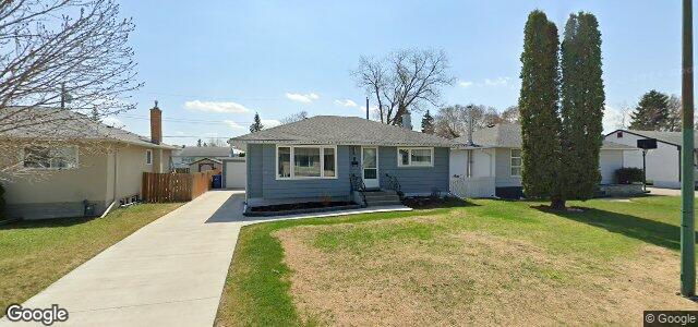 Photo of 8 Bentwood Bay in Winnipeg, Manitoba