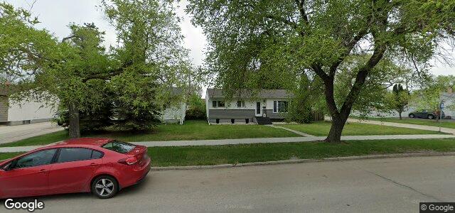 Larawan ng 803 Autumnwood Drive sa Winnipeg, Manitoba