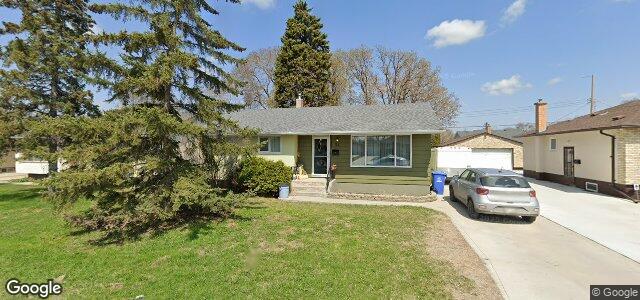 Larawan ng 82 Crestwood Crescent sa Winnipeg, Manitoba