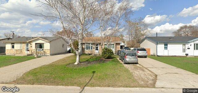 Larawan ng 90 Lochmoor Avenue sa Winnipeg, Manitoba