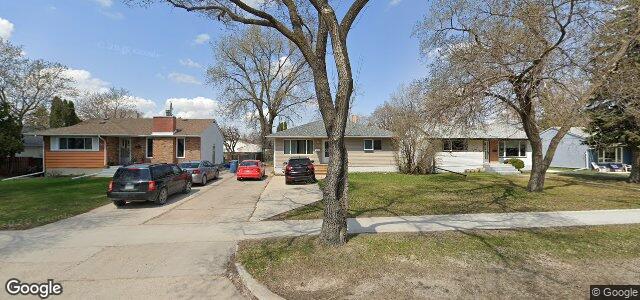Larawan ng 911 Autumnwood Drive sa Winnipeg, Manitoba