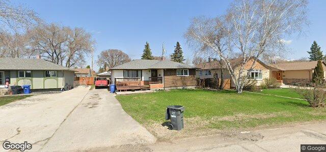 Larawan ng 92 Crestwood Crescent sa Winnipeg, Manitoba