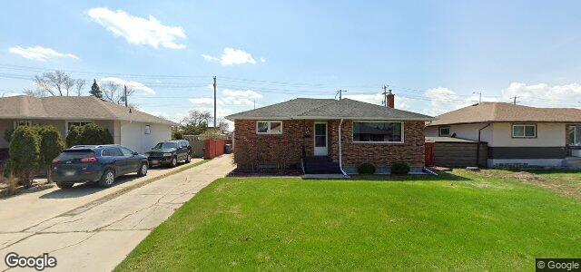 Larawan ng 93 Crestwood Crescent sa Winnipeg, Manitoba