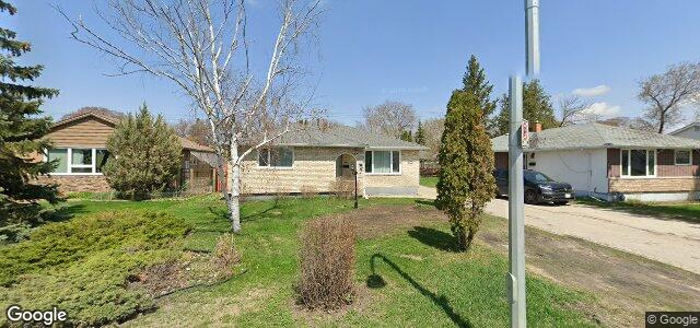 Larawan ng 98 Crestwood Crescent sa Winnipeg, Manitoba