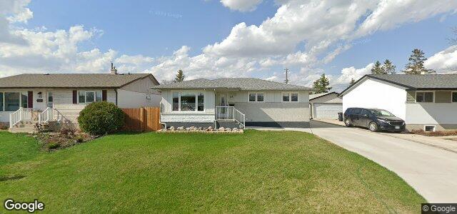 Larawan ng 98 Penfold Crescent sa Winnipeg, Manitoba