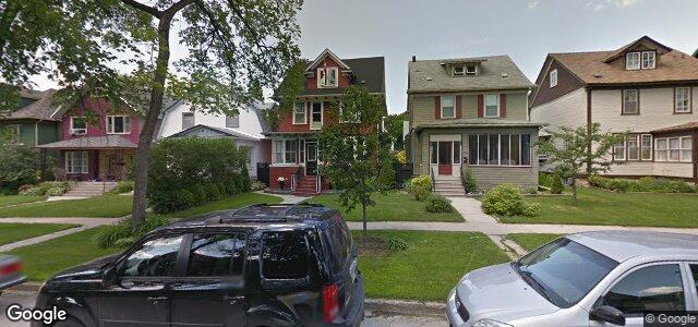Larawan ng 104 Home Street sa Winnipeg, Manitoba