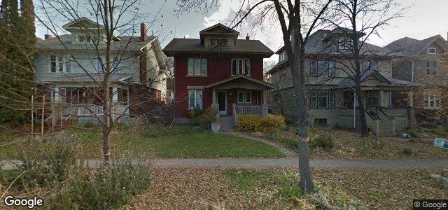 Larawan ng 111 Ethelbert Street sa Winnipeg, Manitoba
