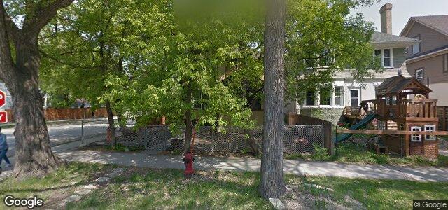 Larawan ng 143 Canora Street sa Winnipeg, Manitoba