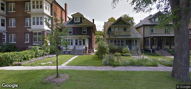 Larawan ng 143 Home Street sa Winnipeg, Manitoba