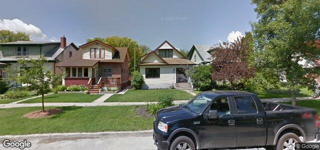 Larawan ng 144 Sherburn Street sa Winnipeg, Manitoba