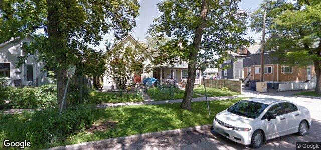 Larawan ng 15 Knappen Avenue sa Winnipeg, Manitoba