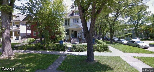 Larawan ng 203 Canora Street sa Winnipeg, Manitoba