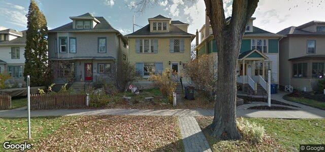 Larawan ng 215 Home Street sa Winnipeg, Manitoba