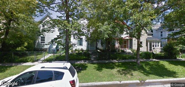 Larawan ng 33 Knappen Avenue sa Winnipeg, Manitoba