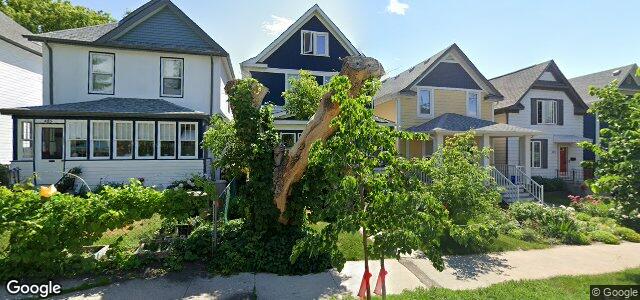 Photo of 477 Telfer Street S in Winnipeg, Manitoba