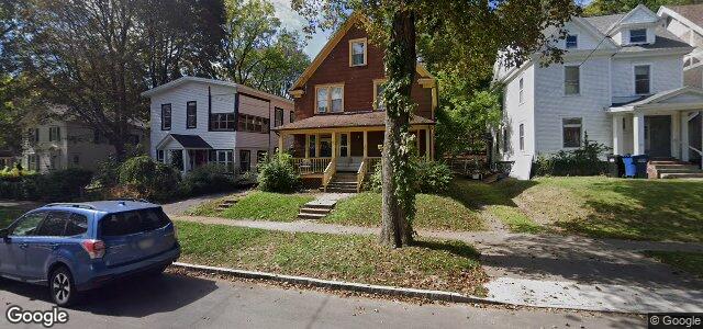 Larawan ng 504 Greenwood Place sa Winnipeg, Manitoba