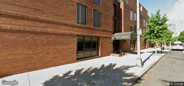 Larawan ng 64 Walnut Street sa Winnipeg, Manitoba