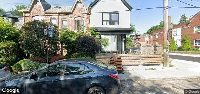 Photo of 858 Palmerston Avenue in Winnipeg, Manitoba